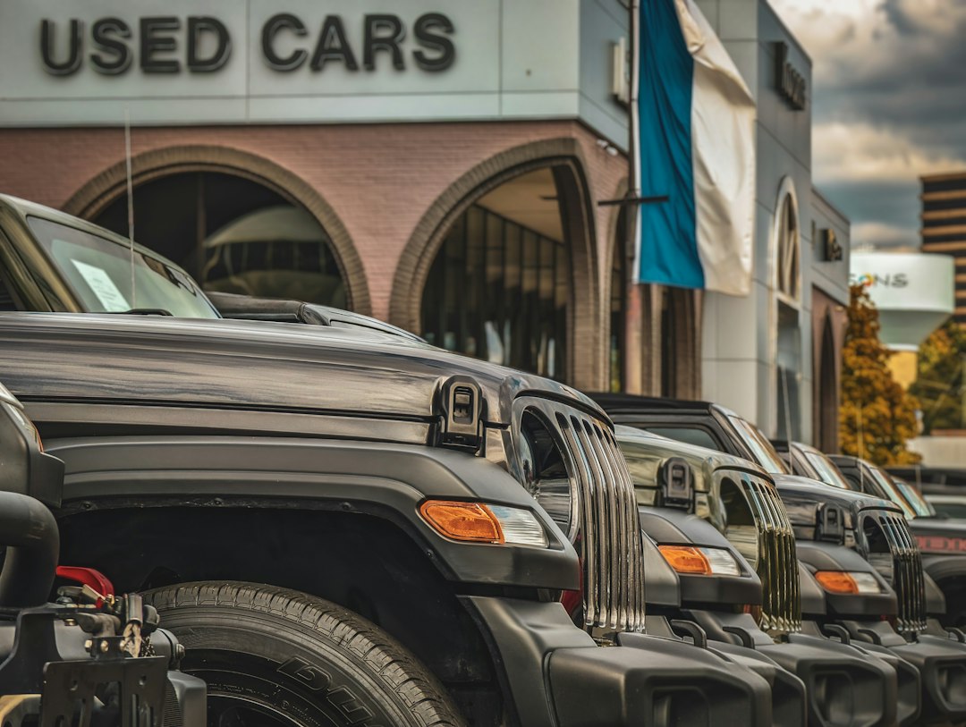 Why a Loan Often Beats a Lease: A Guide to Reducing Your Monthly Car Costs